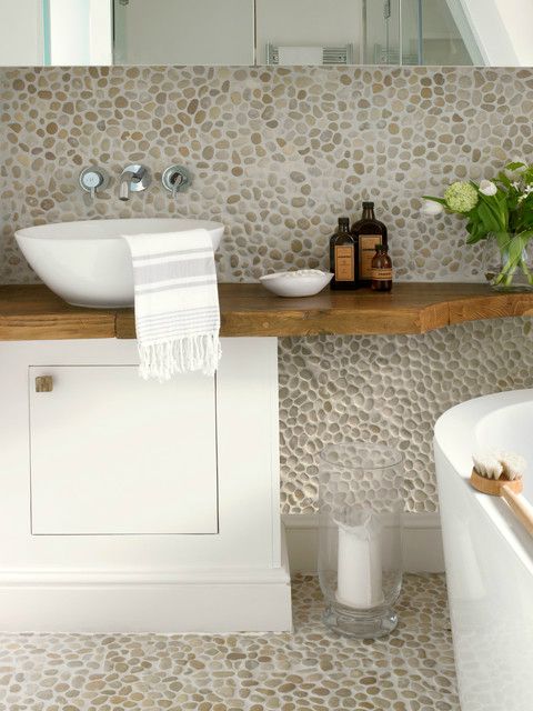 természetes kövekből készült fürdőszoba részlet